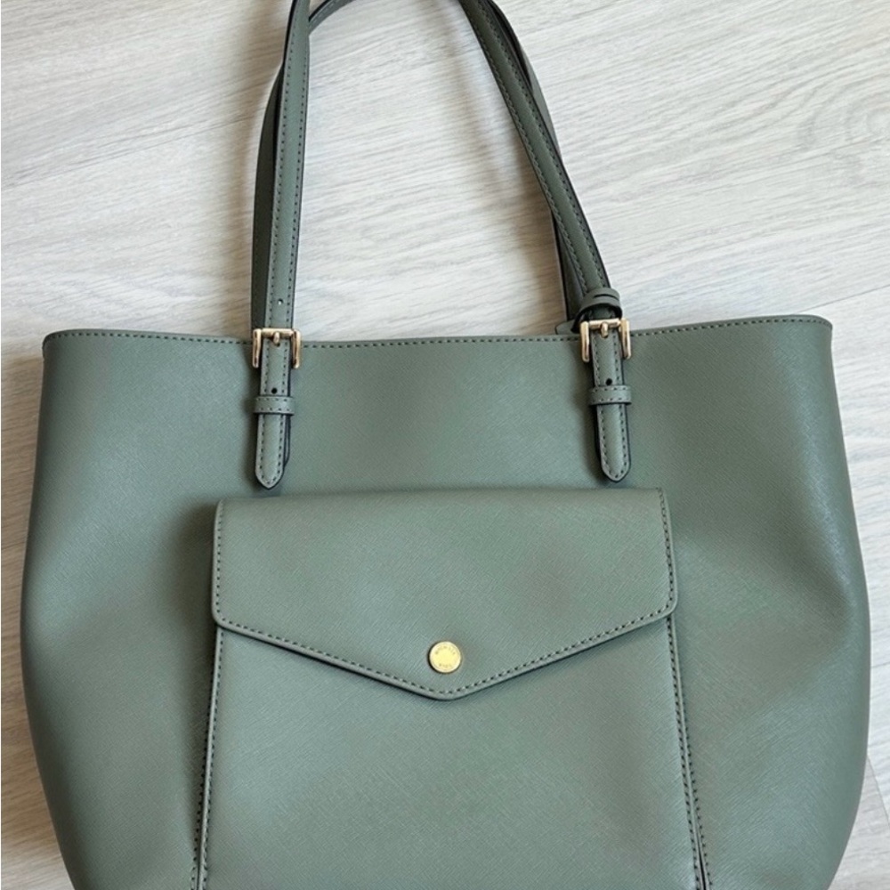 Michael Kors Jet Set Tote Bag - Picture 2 of 8